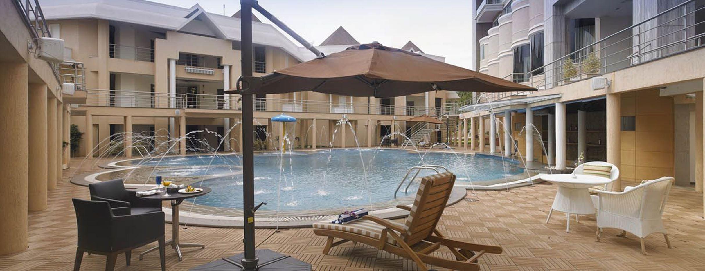 รอยัล ออร์คิด เซ็นทรัล กีรีติ Hotel ฮัมปี ภายนอก รูปภาพ